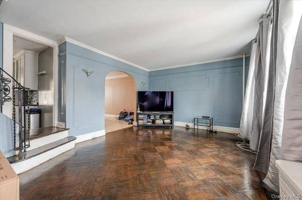 114-64 198th ST, Saint Albans, NY 11412