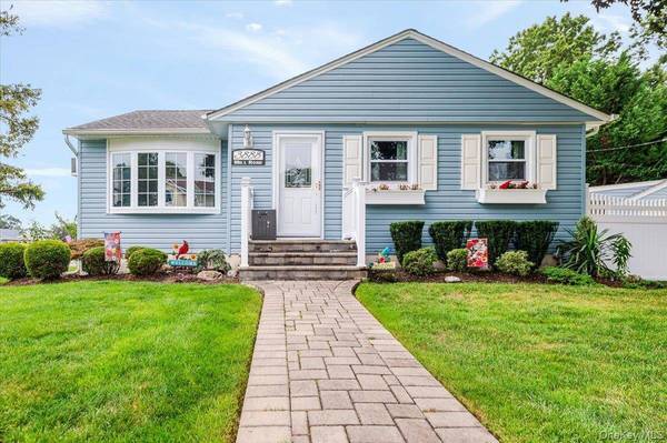 3888 Mill RD, Seaford, NY 11783