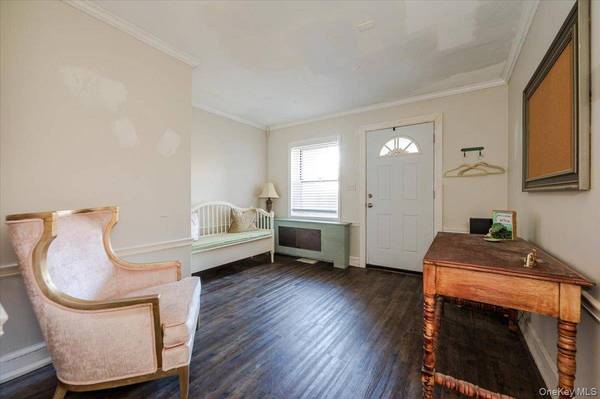 23 S Village AVE, Rockville Centre, NY 11570