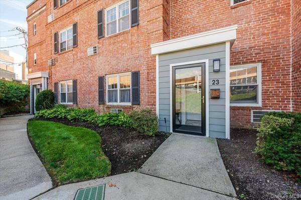 23 S Village AVE, Rockville Centre, NY 11570