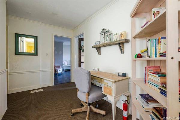 23 S Village AVE, Rockville Centre, NY 11570