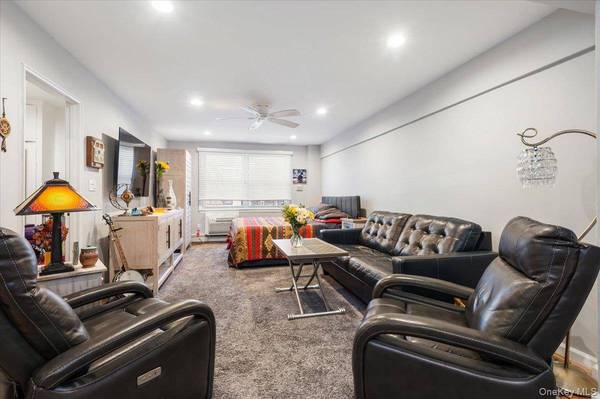 111 S Centre AVE #2-KK, Rockville Centre, NY 11570