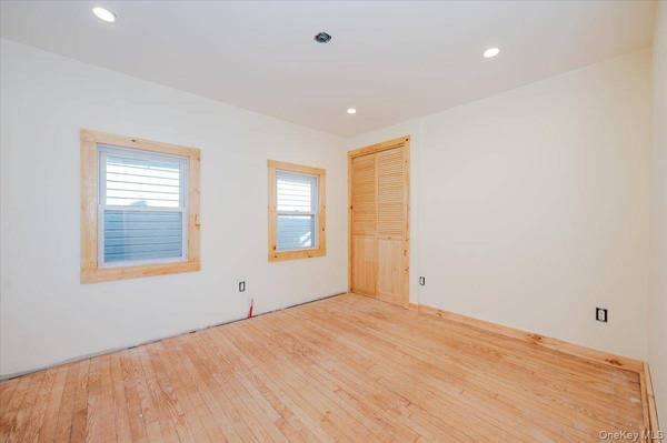 132A Raymond ST, Rockville Centre, NY 11570