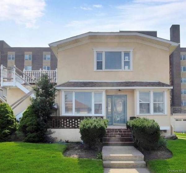 636 W Penn ST #1st Floor, Long Beach, NY 11561