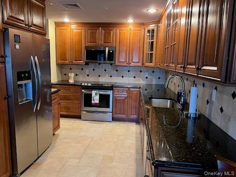 99 S Park AVE #224, Rockville Centre, NY 11570