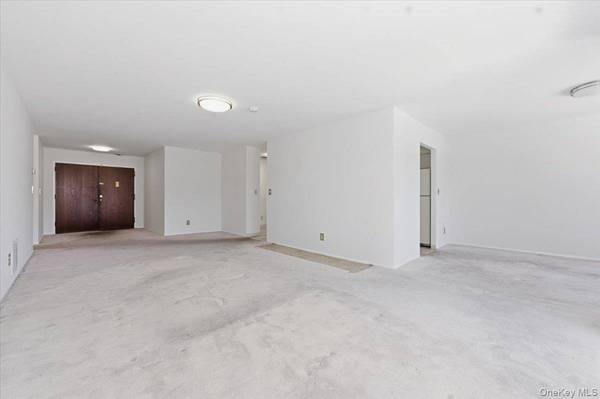 99 S Park AVE #314, Rockville Centre, NY 11570