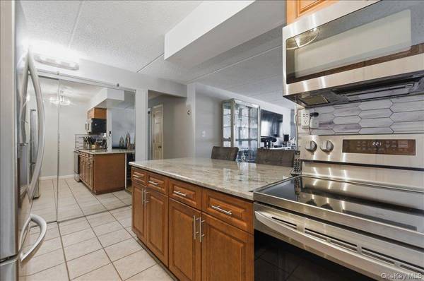 725 Miller AVE #318, Freeport, NY 11520