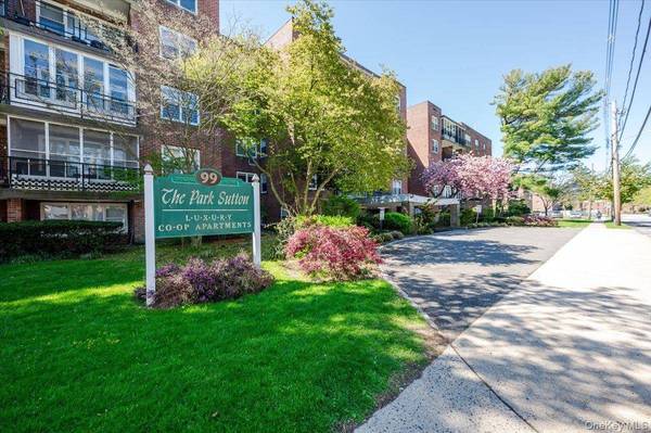 99 Randall AVE #1-S, Freeport, NY 11520