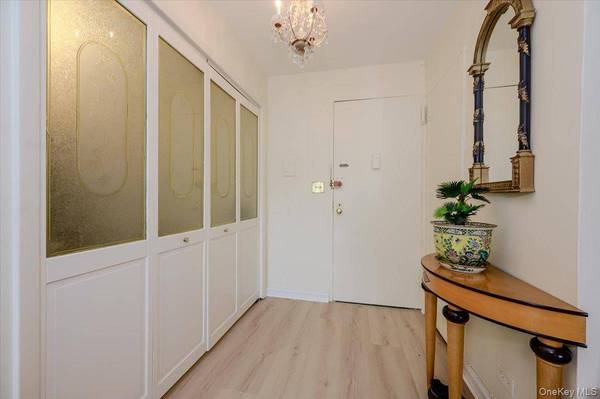 172-70 Highland AVE #9-L, Jamaica Estates, NY 11432