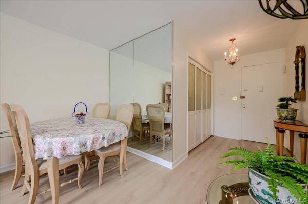 172-70 Highland AVE #9-L, Jamaica Estates, NY 11432