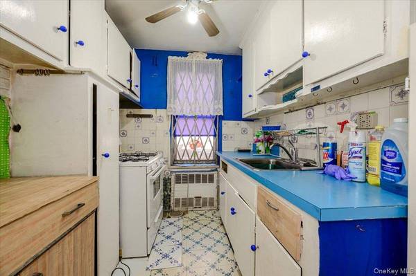 33-44 93rd ST #1-P, Jackson Heights, NY 11372