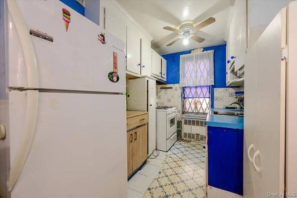 33-44 93rd ST #1-P, Jackson Heights, NY 11372