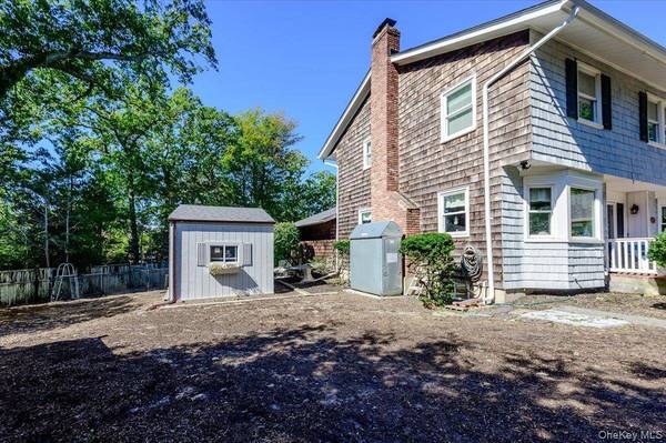 12 Knoll Crest, Miller Place, NY 11764