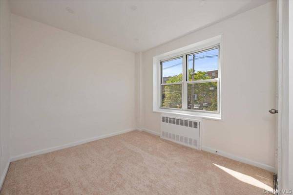 99 Randall AVE #1F, Freeport, NY 11520