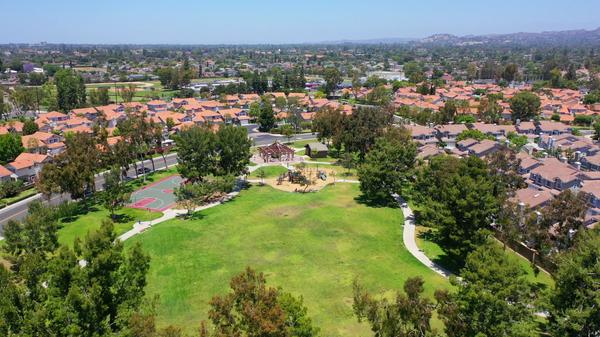 feature image of Tustin vs. Irvine — What’s the Real Difference?