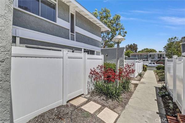 22963 Via Cereza #3A, Mission Viejo, CA 92691