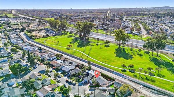 21005 Longworth, Lakewood, CA 90715