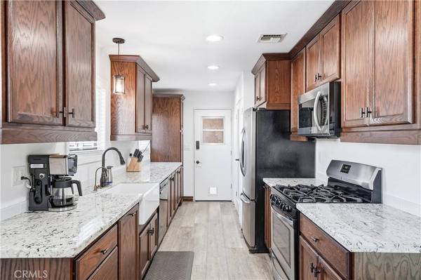 21005 Longworth, Lakewood, CA 90715