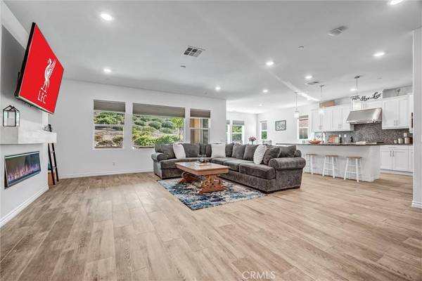 2792 Chad Zeller, Corona, CA 92882