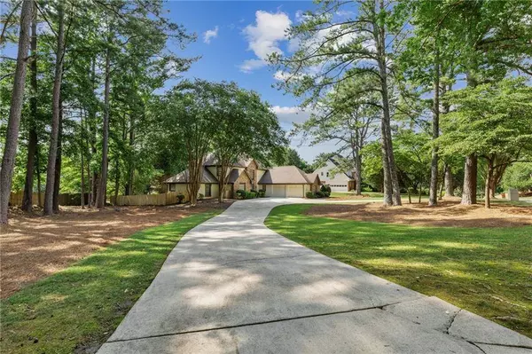 5380 Bannergate DR, Johns Creek, GA 30022