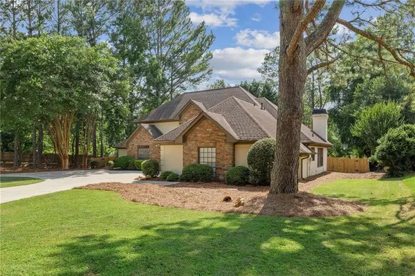 5380 Bannergate DR, Johns Creek, GA 30022