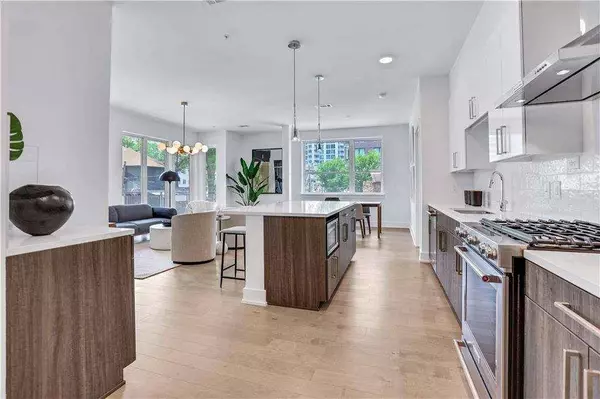 775 Juniper ST NE #327, Atlanta, GA 30308