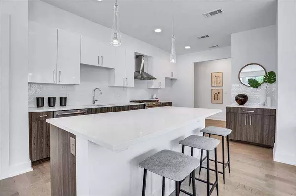 775 Juniper ST NE #327, Atlanta, GA 30308