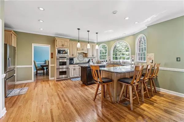 3775 Banyon LN, Alpharetta, GA 30022