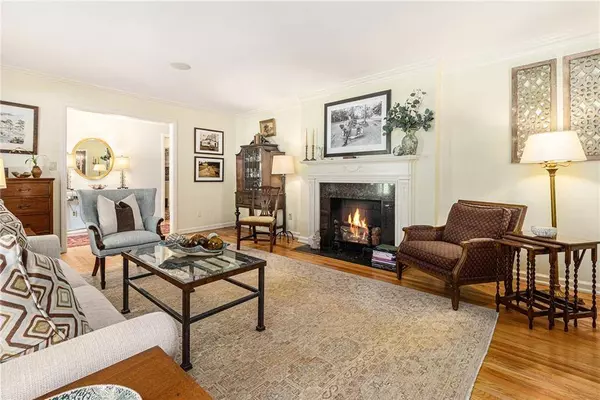 825 Loridans CIR NE, Atlanta, GA 30342