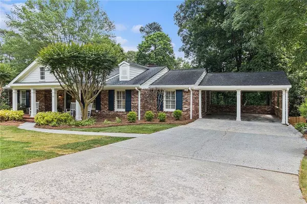 825 Loridans CIR NE, Atlanta, GA 30342