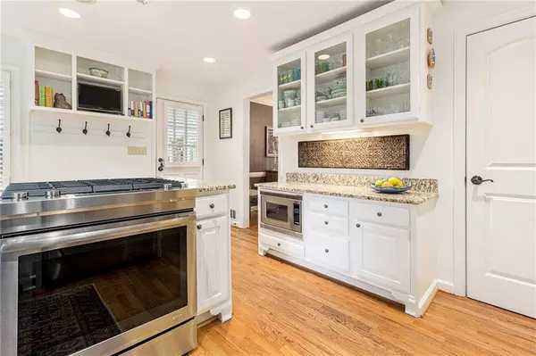 825 Loridans CIR NE, Atlanta, GA 30342