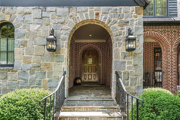 927 Berkshire RD NE, Atlanta, GA 30324