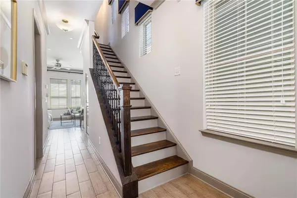 228 DELLWOOD DR SE, Smyrna, GA 30080