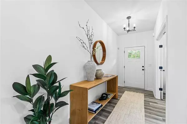 3291 Pepperpike CT, Loganville, GA 30052