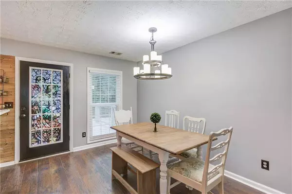 1925 Hampton Creek LN, Hoschton, GA 30548