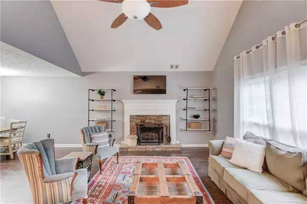 1925 Hampton Creek LN, Hoschton, GA 30548