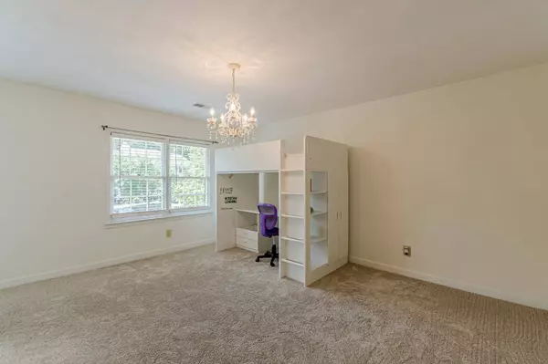 4101 Dunwoody Club Dr #49, Dunwoody, GA 30350-5200