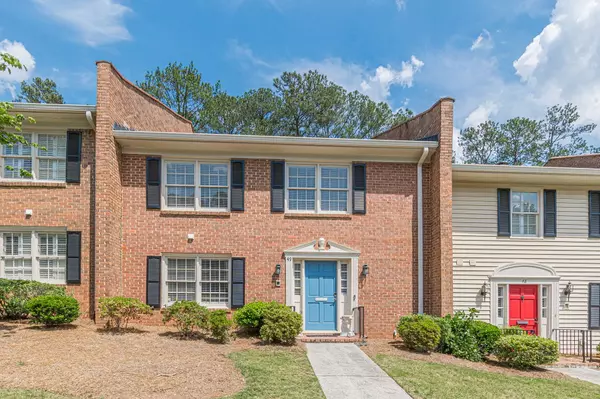 4101 Dunwoody Club Dr #49, Dunwoody, GA 30350-5200