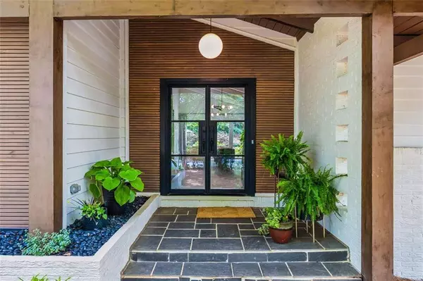 5785 Timberlane TER, Sandy Springs, GA 30328