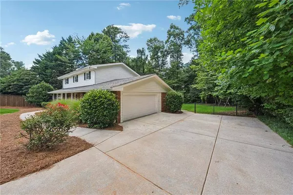 4984 Wickford WAY, Atlanta, GA 30338