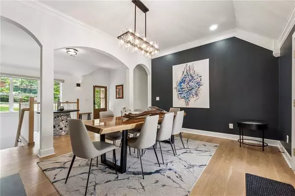 690 Amberidge TRL, Atlanta, GA 30328