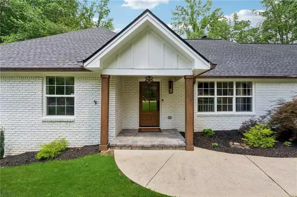 690 Amberidge TRL, Atlanta, GA 30328