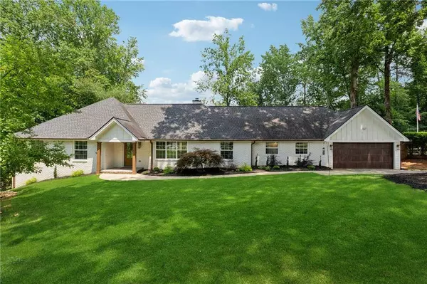 690 Amberidge TRL, Atlanta, GA 30328