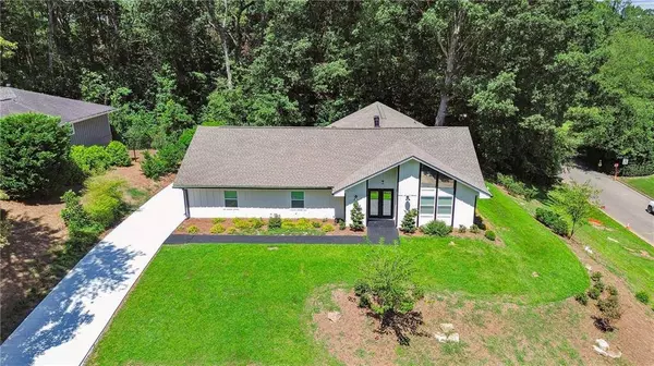 1365 Oakhaven DR, Roswell, GA 30075