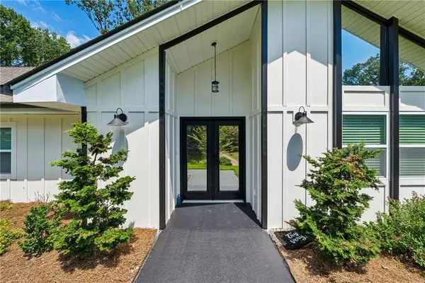 1365 Oakhaven DR, Roswell, GA 30075