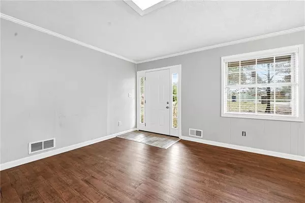 190 Crestwood CT, Alpharetta, GA 30009