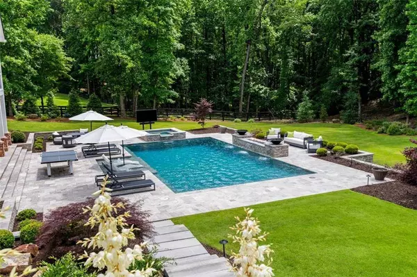 2101 THOMAS RD, Canton, GA 30115