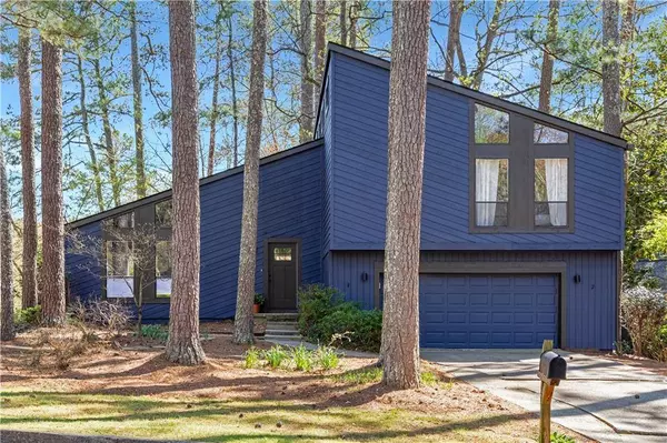 210 Trailmore CT, Roswell, GA 30076