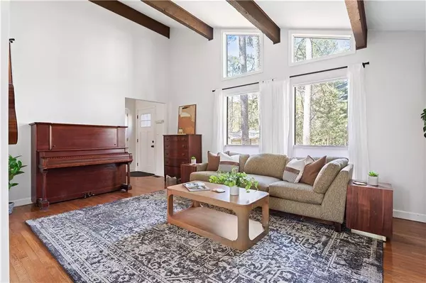 210 Trailmore CT, Roswell, GA 30076