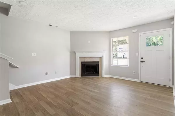 5484 Denny DR, Atlanta, GA 30349